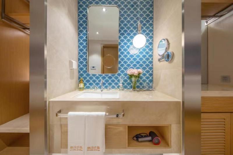 Crystal Orange Dahua Hutai Road Hotel 4*